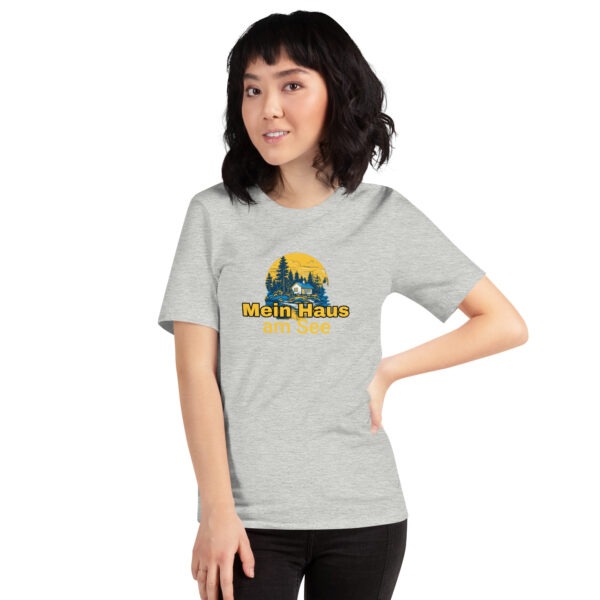 Unisex-T-Shirt mit "Haus am See" – Bild 4